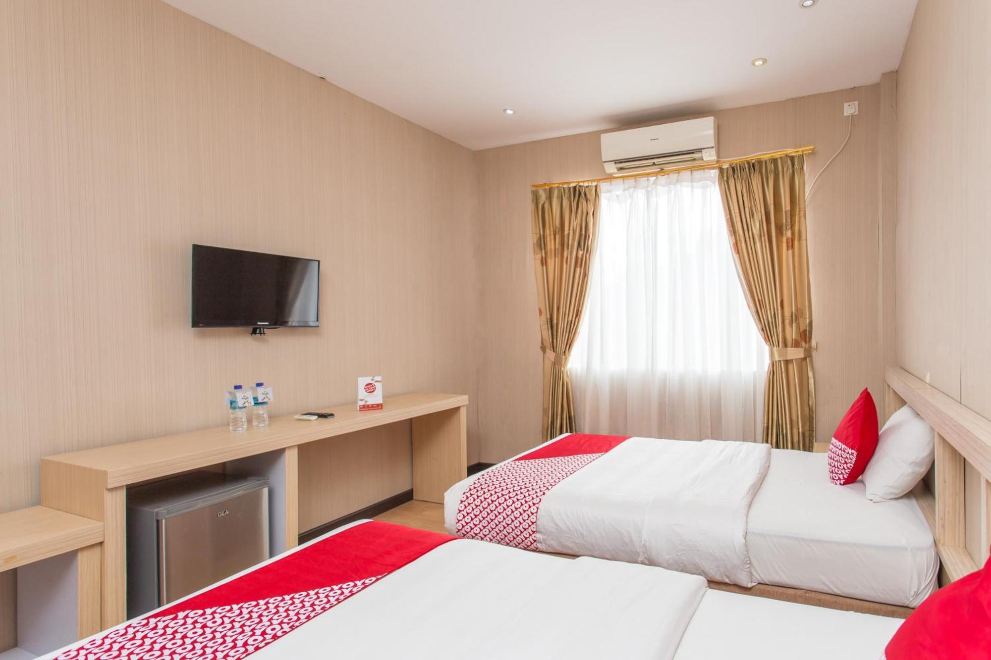 Oyo 663 Hotel Sejati Balikpapan  Exterior photo